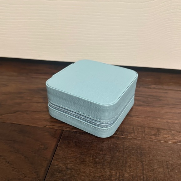 Elegant Blue Jewelry Box - Picture 2 of 6